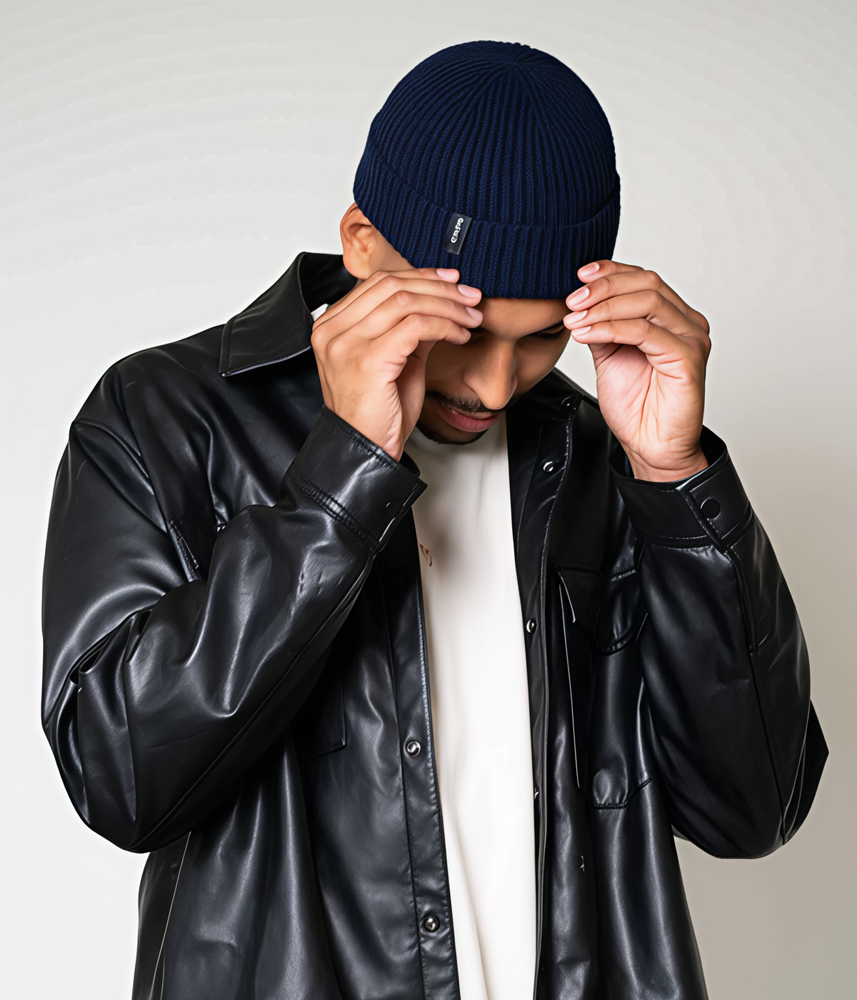 LOGO FISHERMAN BEANIE.