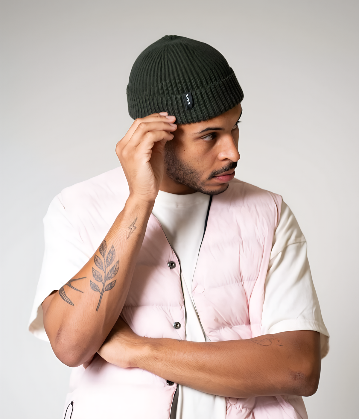 LOGO FISHERMAN BEANIE.