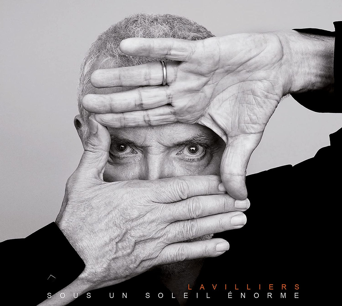 Bernard Lavilliers: Sous Un Soleil Enorme - COMPACT DISCS