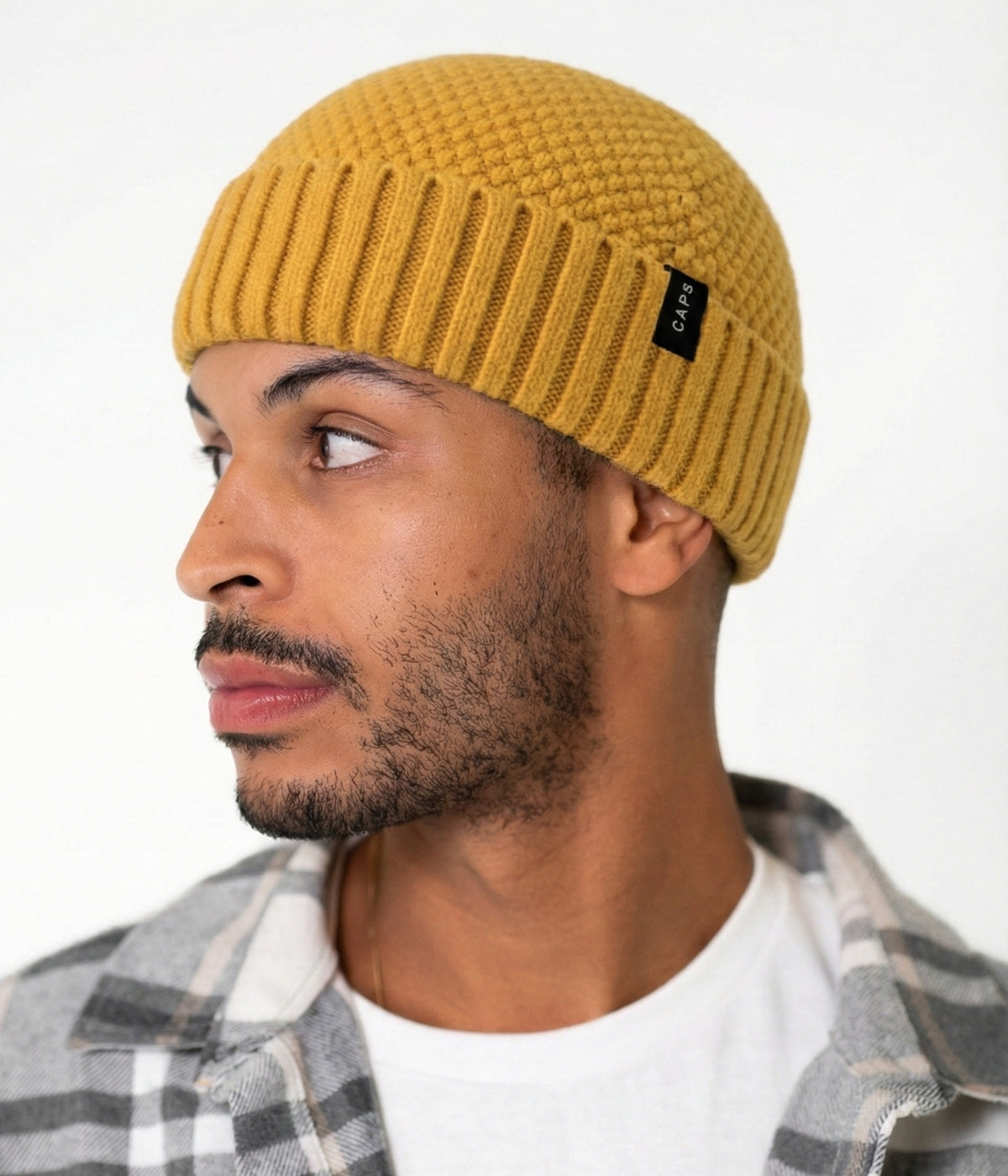 LOGO RIBBED FISHERMAN BEANIE.